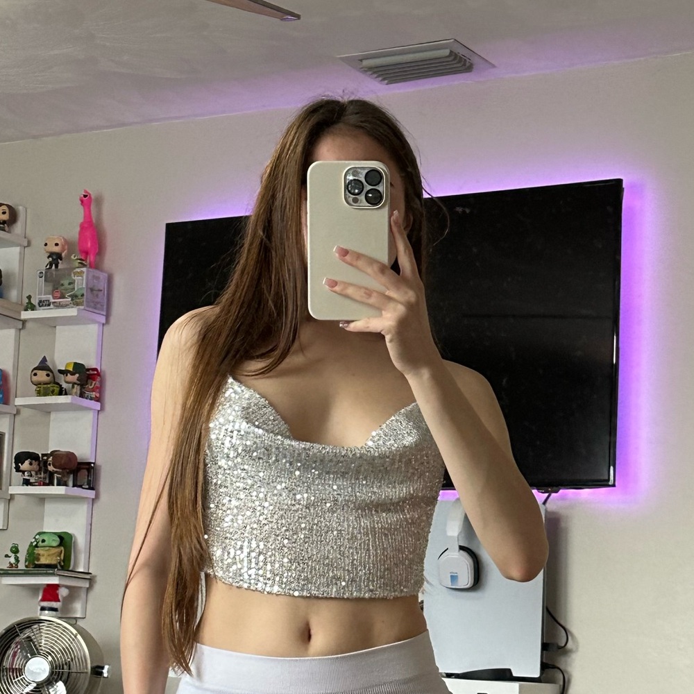 Sparkly Crop Top 🪩